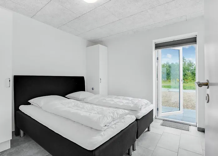 Ferienhaus Lovely In With Kitchen *