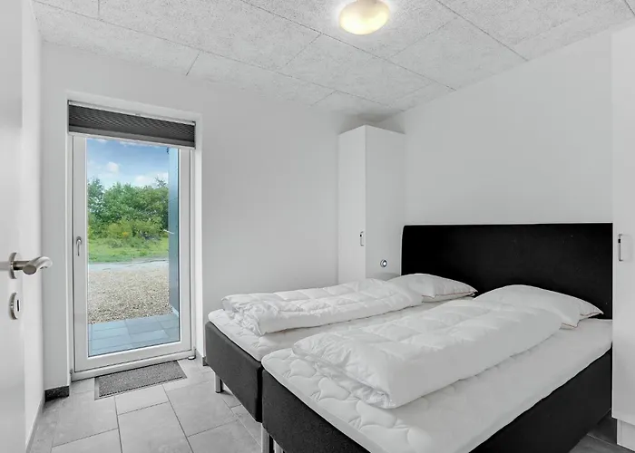 Ferienhaus Lovely In With Kitchen *